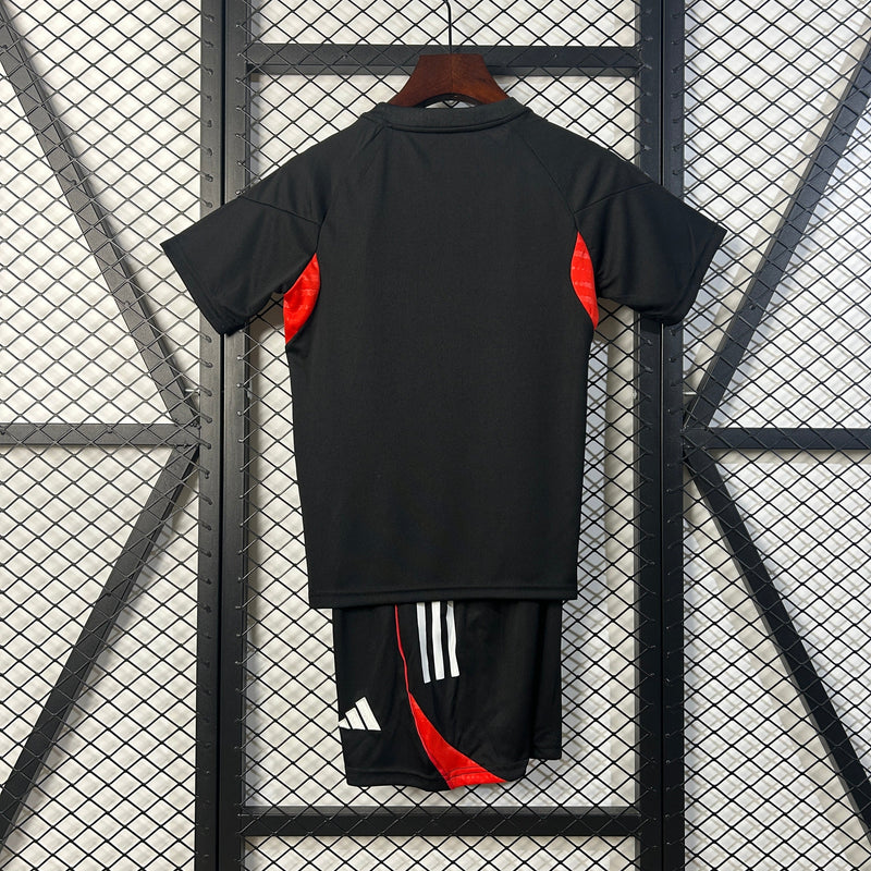 KIT INFANTIL DO BENFICA 25/26 PRETO